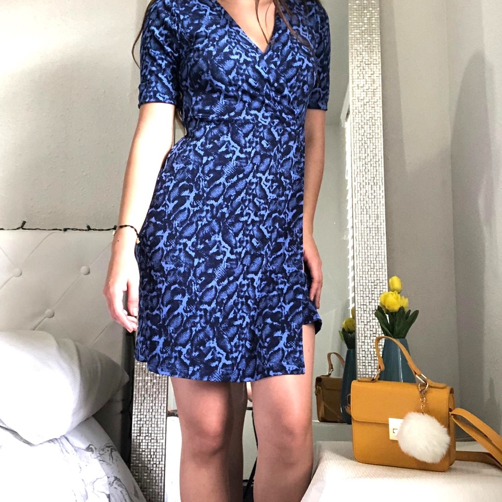 APT. 9 | SNAKE PRINT BLUE WRAP DRESS